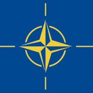 Вступати до НАТО