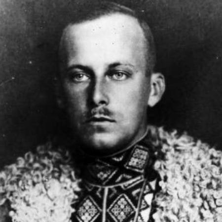 Василь Вишиваний. Ніч надходить…